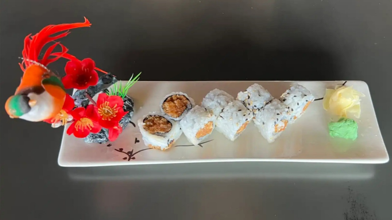 Spicy Tuna Roll — Hokkaido Ramen House Evansville